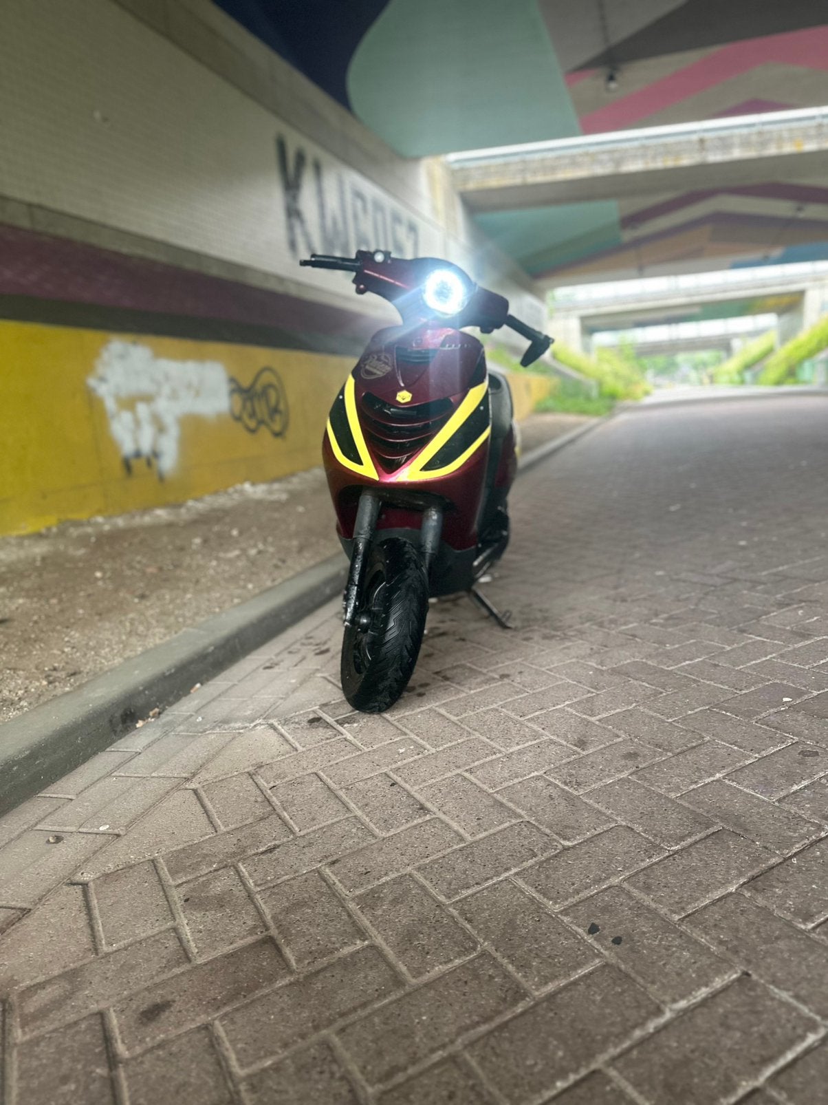 Zip 80 cc, Fietsen en Brommers, Ophalen, Maximaal 45 km/u, Zip, Zo goed als nieuw