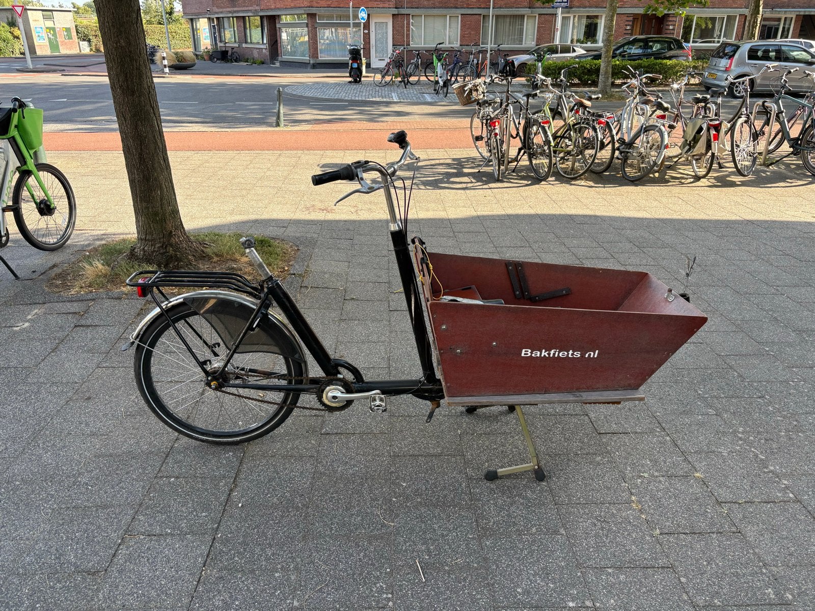 Bakfiets zonder voorwiel en voorvork - voor onderdelen, Gebruikt, 2 kinderen, Schijfrem, Ophalen