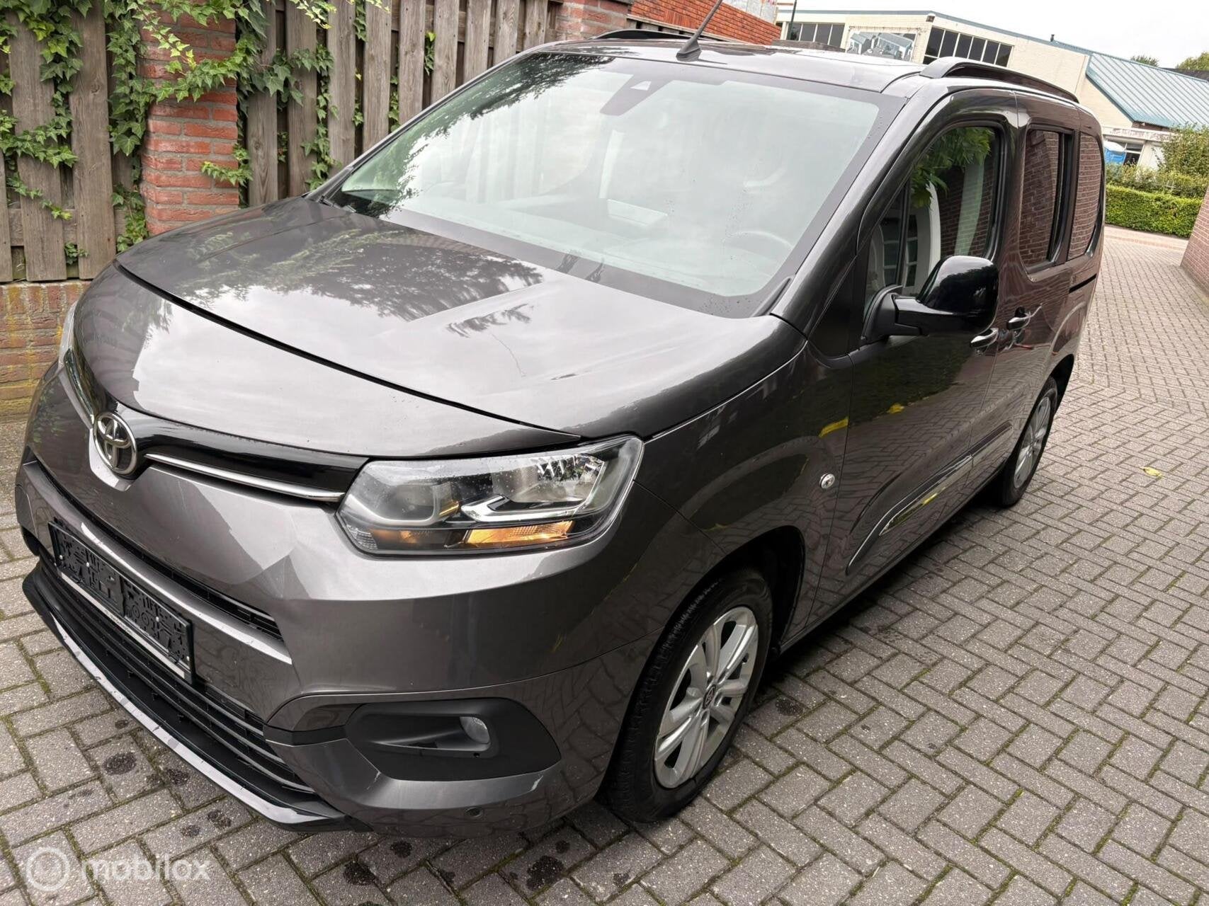 Toyota PROACE 1.2 ROLSTOELAUTO met lichte rijdbare schade, Auto's, ProAce, Bedrijf, Handgeschakeld, 3 cilinders