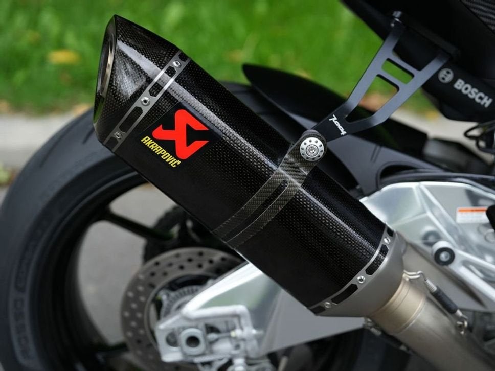 Aprilia Tuono V4 Factory | Als nieuw | Akrapovic, 1077 cc, 4 cilinders, Motorrijbewijs A, Bedrijf