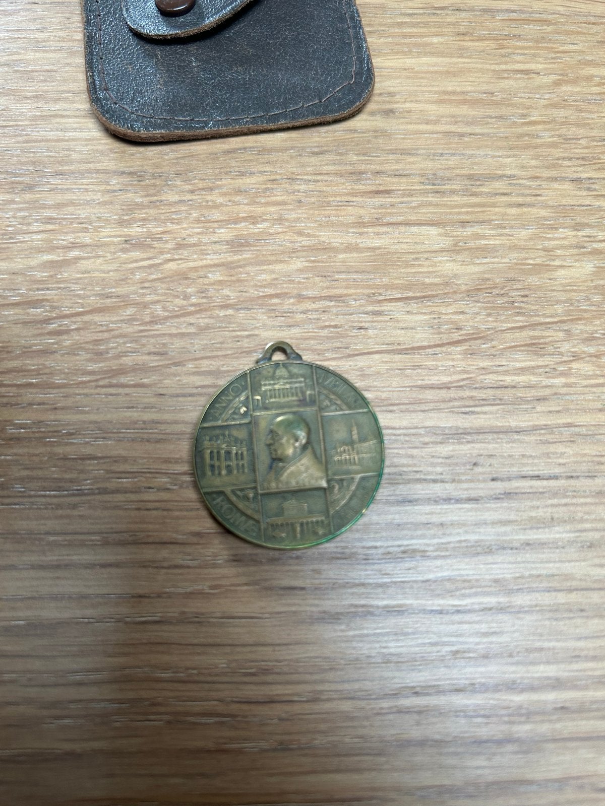 Vintage Medaille Paus Pius XI Roma met lederen etui, Ophalen of Verzenden, Brons, Buitenland