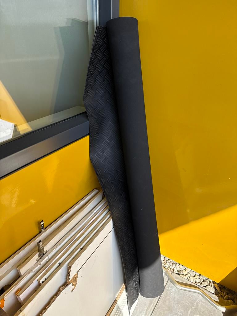 Rubberen mat met profiel - antislip NIEUW, Doe-het-zelf en Verbouw, Zeil en Folie, Ophalen, Zo goed als nieuw, Minder dan 5 m²