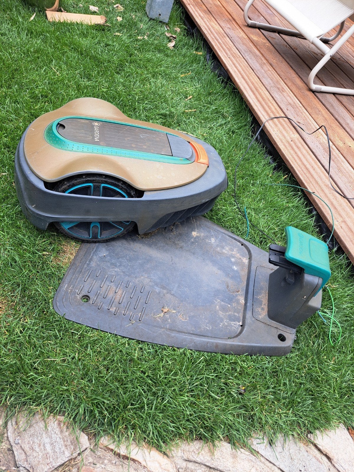 Gardena SILENO robotgrasmaaier 28V – inclusief laadstation, Gebruikt, Bestuurbaar via app, Ophalen of Verzenden, Minder dan 20 cm
