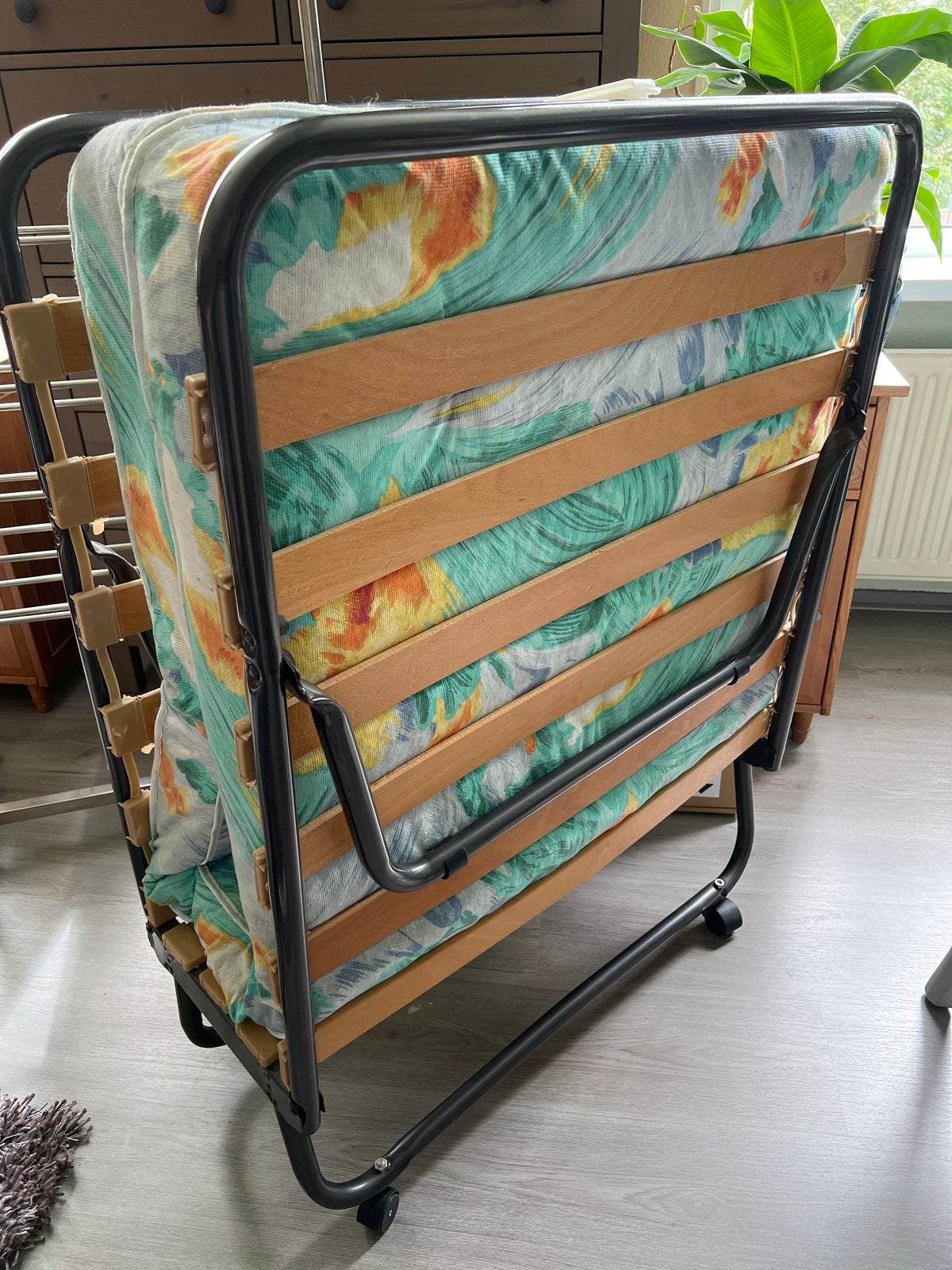 Opvouwbaar logeerbed met matras 180x75, Huis en Inrichting, Ophalen, Gebruikt, 190 cm of minder, Metaal