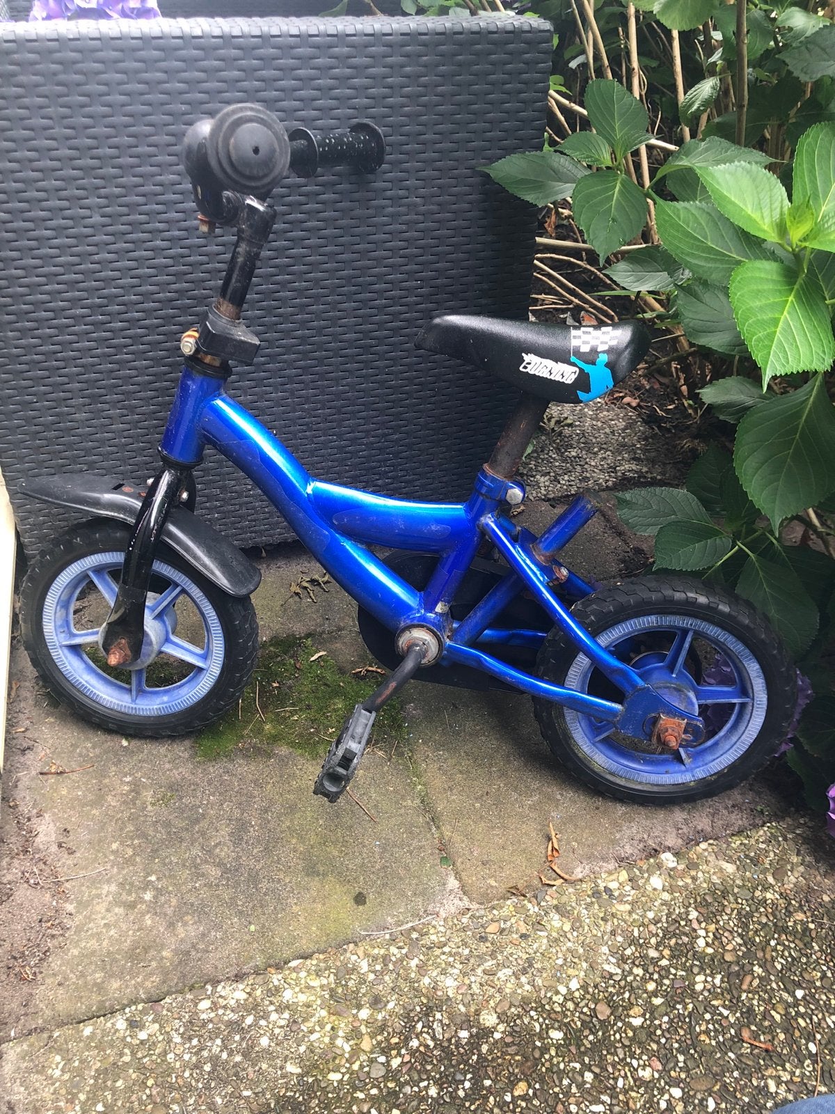 2 kinderfietsjes: blauw (goed) en geel (opknapper), Ophalen, Gebruikt, 16 tot 20 inch