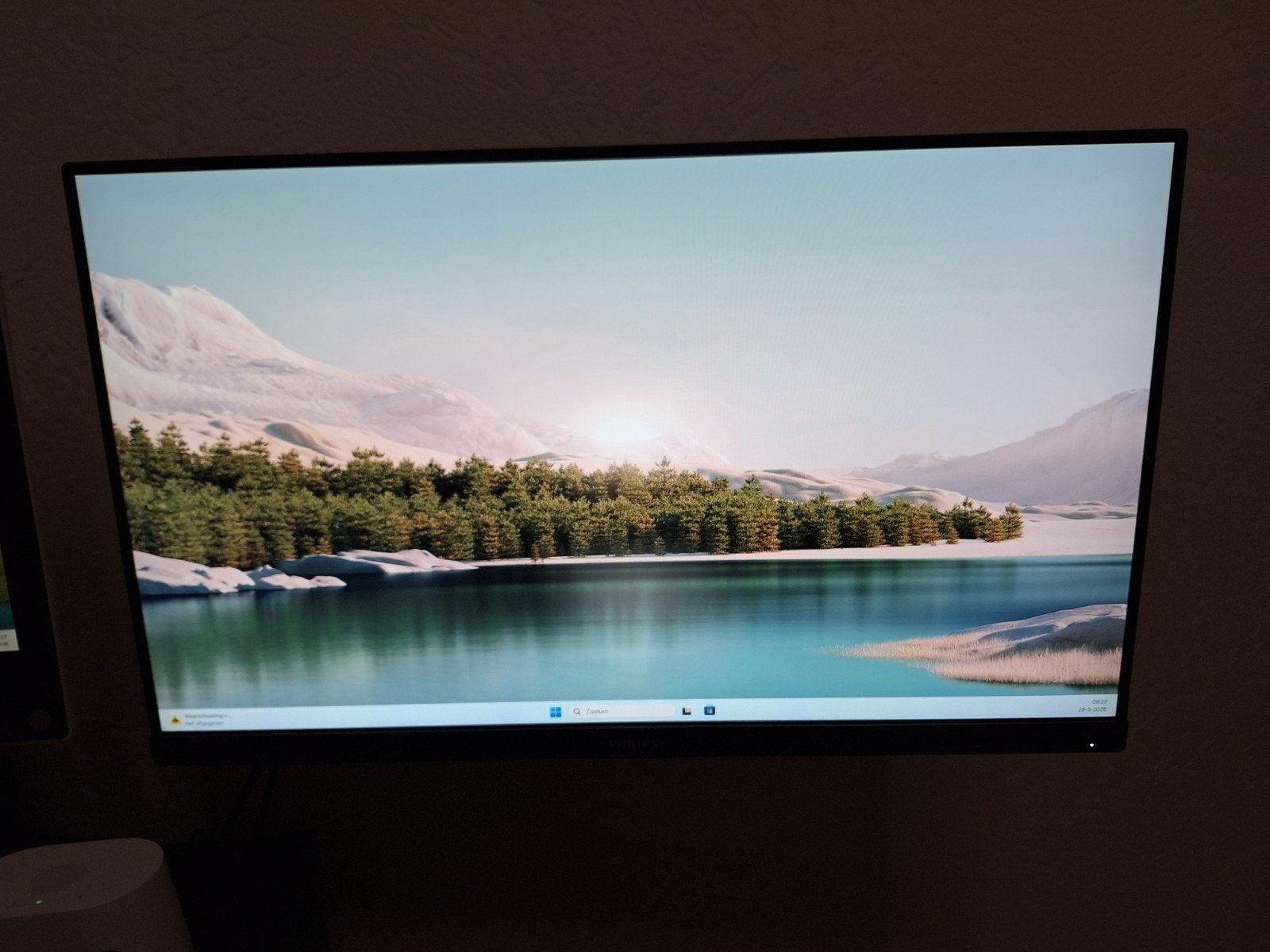 27 inch Phillips pc beeldscherm met muurbeugel, lees adverte, Computers en Software, Monitoren, Ophalen, Zo goed als nieuw, 60 Hz of minder