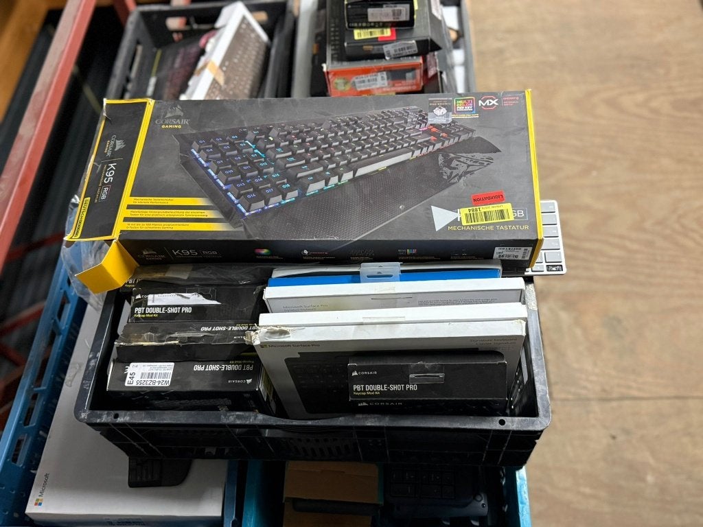 retour toetsenborden, Computers en Software, Ophalen, Opruimdeals, Info@opruimdeals.nl, Nijverheidscentrum 44