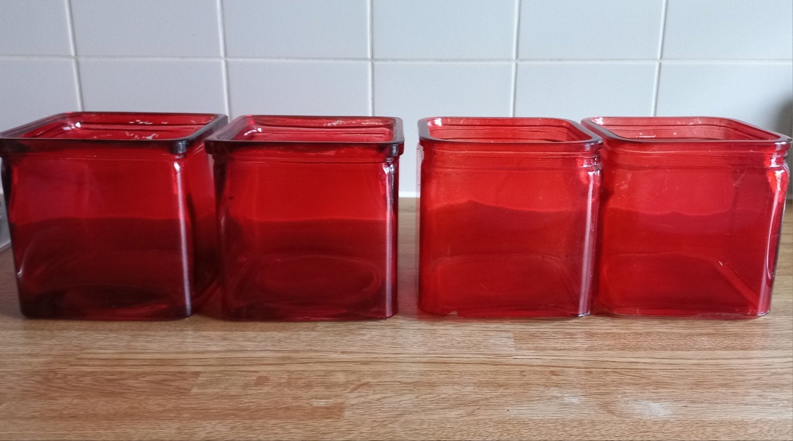 4 rode blokvazen, Gebruikt, Vierkant, Ophalen of Verzenden, Glas