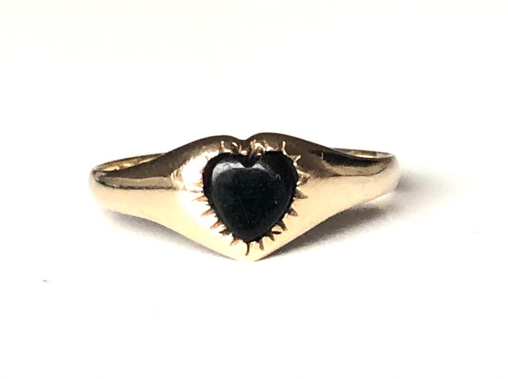 Vintage 9k gouden ring onyx hart maat 18, 18 tot 19, Ophalen of Verzenden, Zo goed als nieuw, Dame
