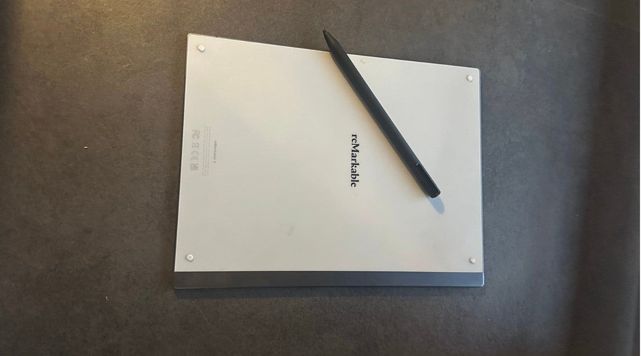 Remarkable 2 + pen | zo goed als nieuw | factuur aanwezig, Computers en Software, E-readers, Ophalen of Verzenden, Zo goed als nieuw