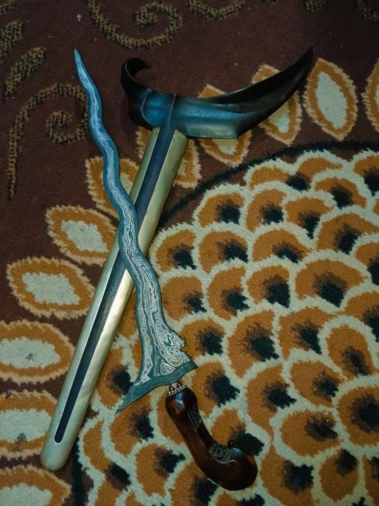 Antieke Keris Naga Siluman 5 Luk Ngulit Semangka Ebben SVG19, Wapen, Verzenden, Overige materialen, Indonesië