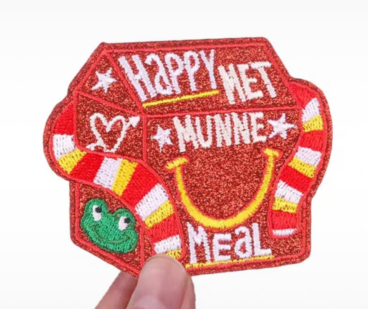 Oeteldonk Carnavals Embleem - Happy Met Munne Meal, Ophalen of Verzenden, Nieuw, Overige applicaties