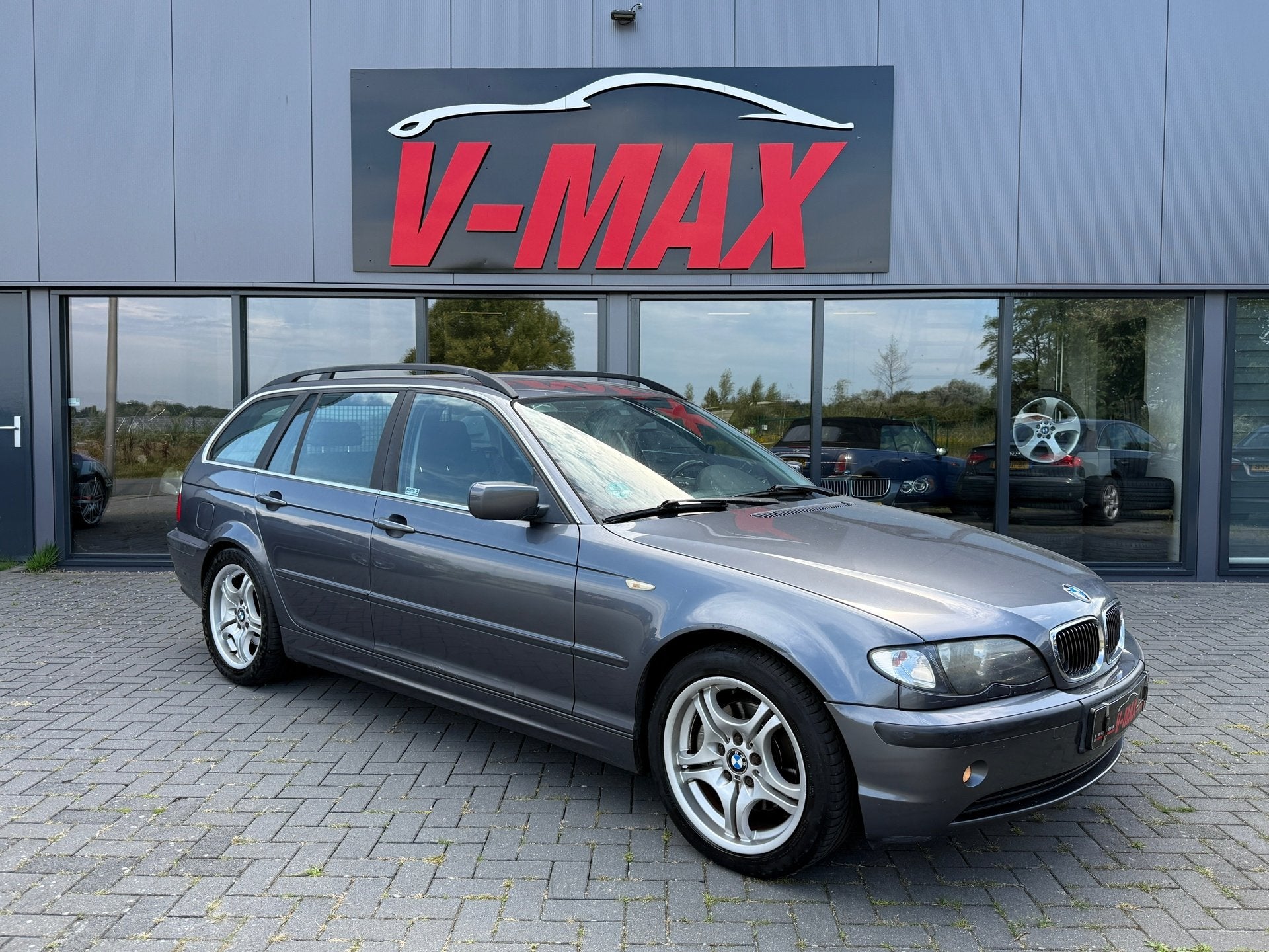 BMW 325i Touring AUT Executive Stoelvw Clima Cruise Trekhaak, Auto's, Automaat, Gebruikt, 10 km/l, 1470 kg