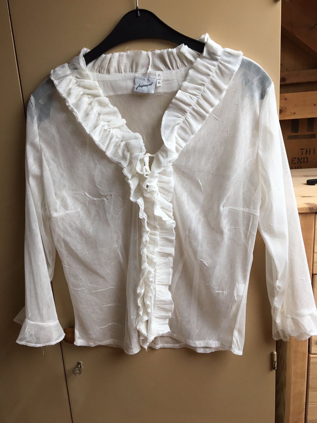 Kreukelstof doorzichtige witte blouse voor over iets, nieuw., Ophalen of Verzenden, Nieuw, Maat 42/44 (L), Wit