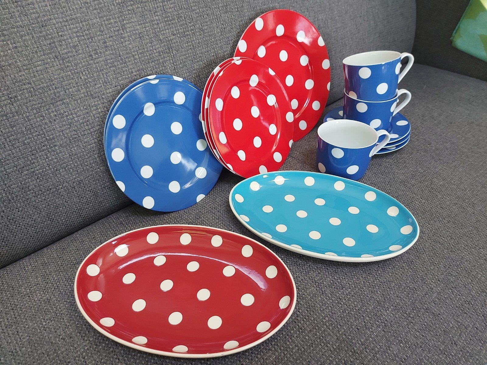 Stippen polkadot servies Sabre Kitchen Trend borden kopjes, Overige merken, Nieuw, Ophalen of Verzenden, Bord(en)