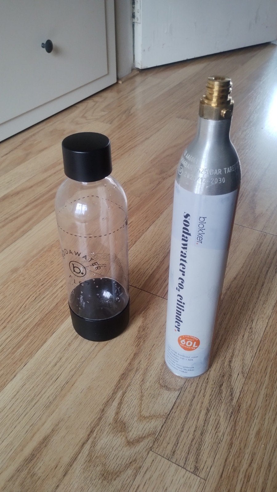 Blokker Sodawater CO2 cilinder en fles, Ophalen, Gebruikt