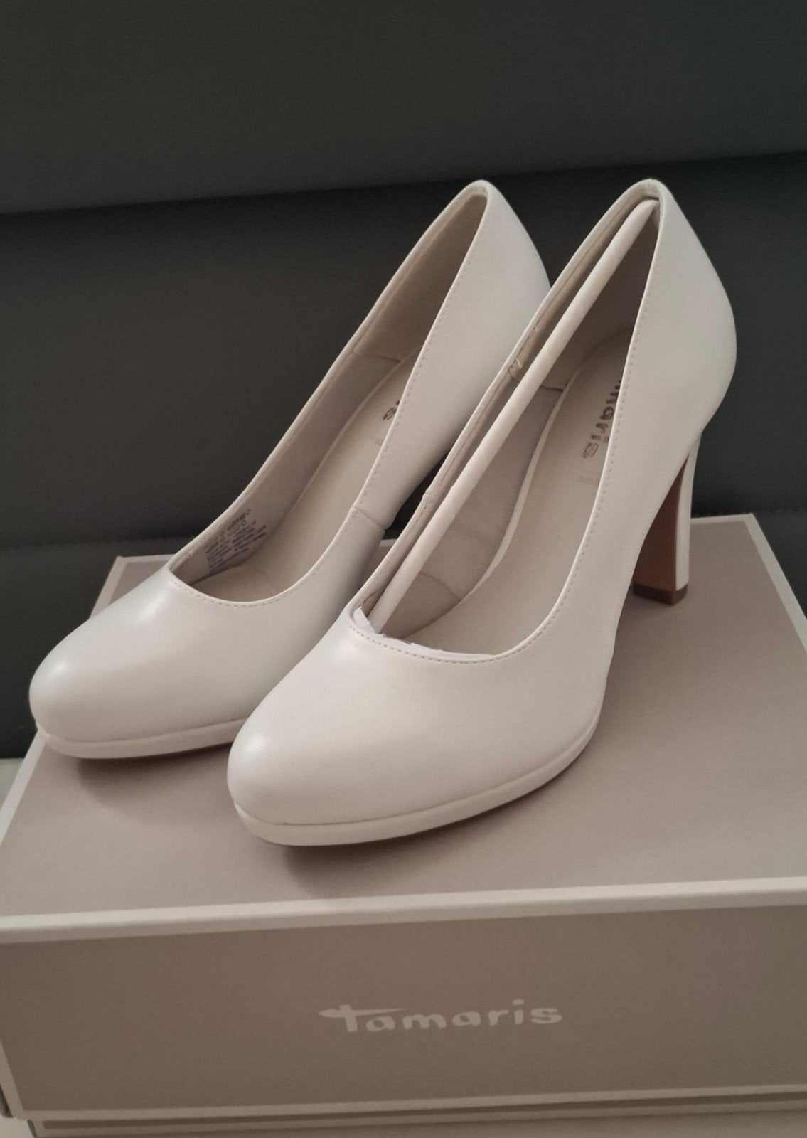 Nieuwe Tamaris pumps wit, maat 39, matt, Tamaris, Wit, Nieuw, Ophalen of Verzenden