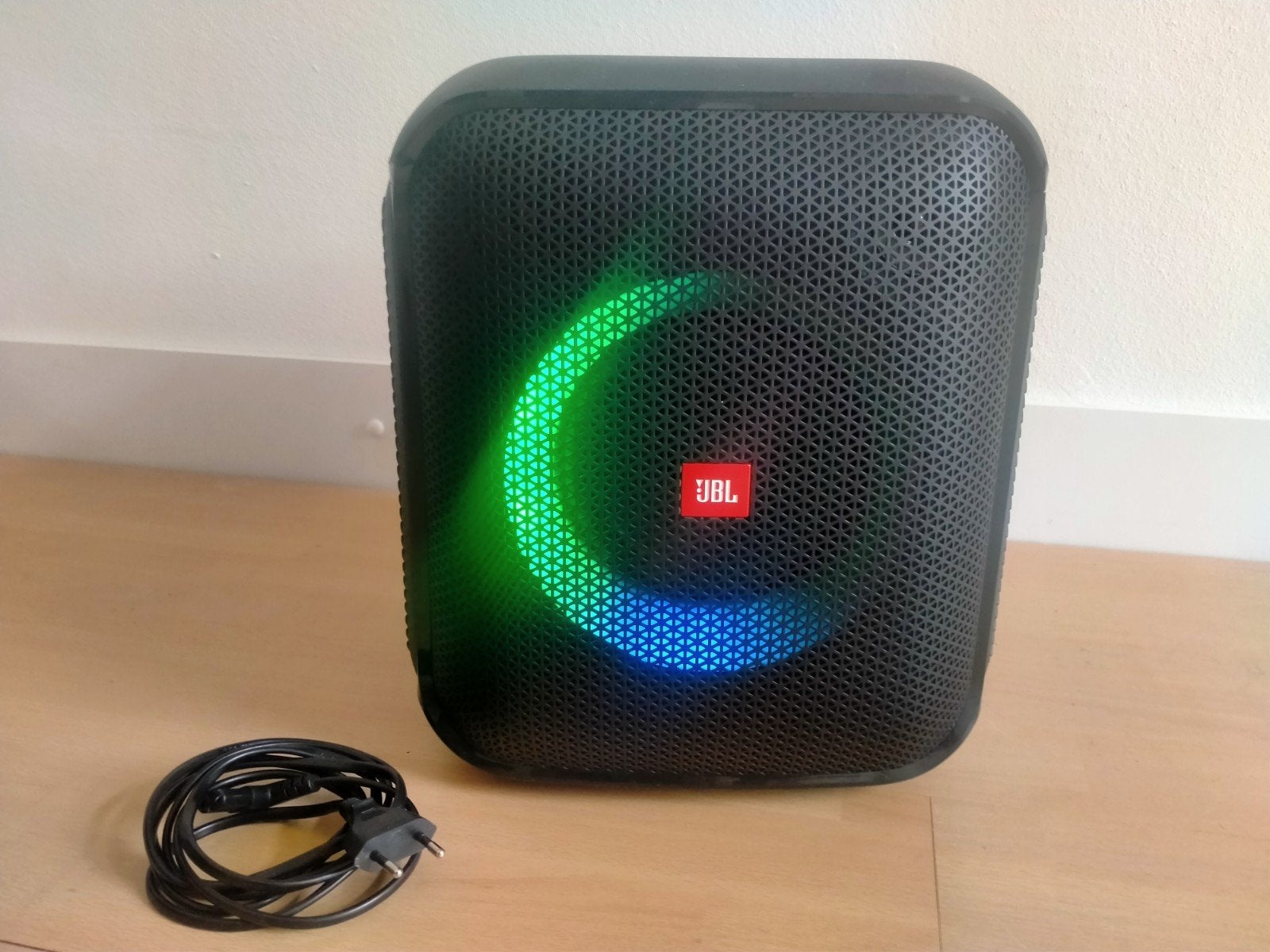 JBL Essential Encore Party Speaker - Vaste Prijs 165€