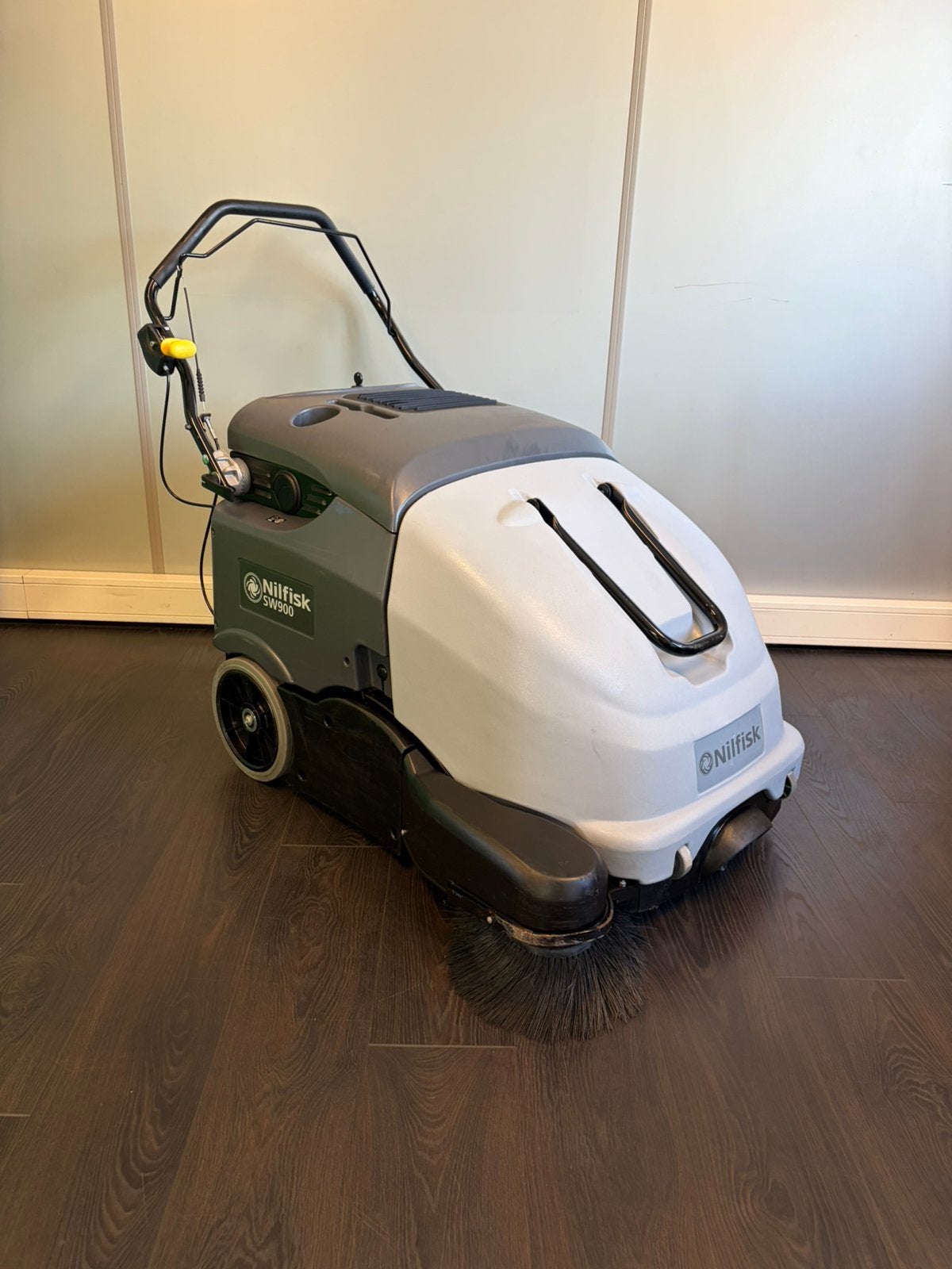 Veegmachine | Nilfisk SW900 | Binnen & Buiten, Ophalen of Verzenden, Gebruikt, Overige typen