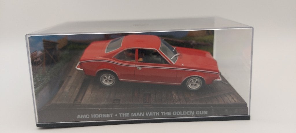 #28 AMC Hornet James bond auto met boekje, Verzenden, Nieuw, Auto, Universal Hobbies