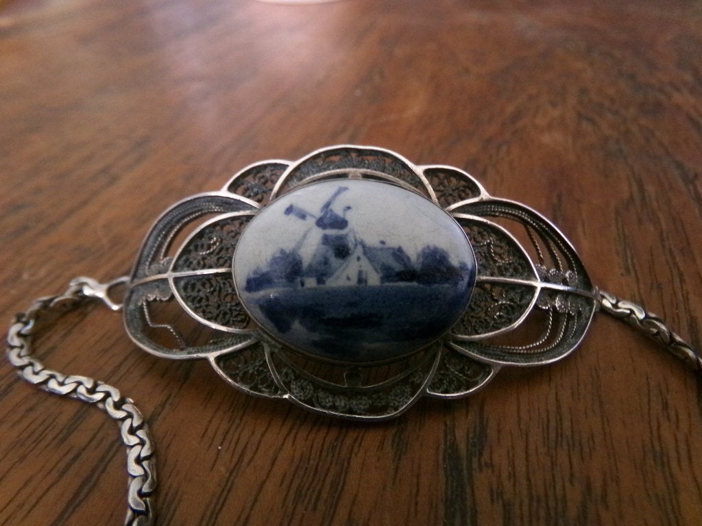 Zilveren armband met Delfts blauwe steen porselein Molen, Ophalen of Verzenden, Zilver, Armband