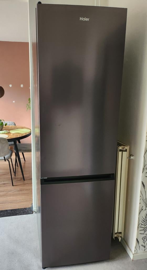 Haier HDW1620DNPD Koel-vriescombinatie, Ophalen, 200 liter of meer, 60 cm of meer, Met aparte vriezer