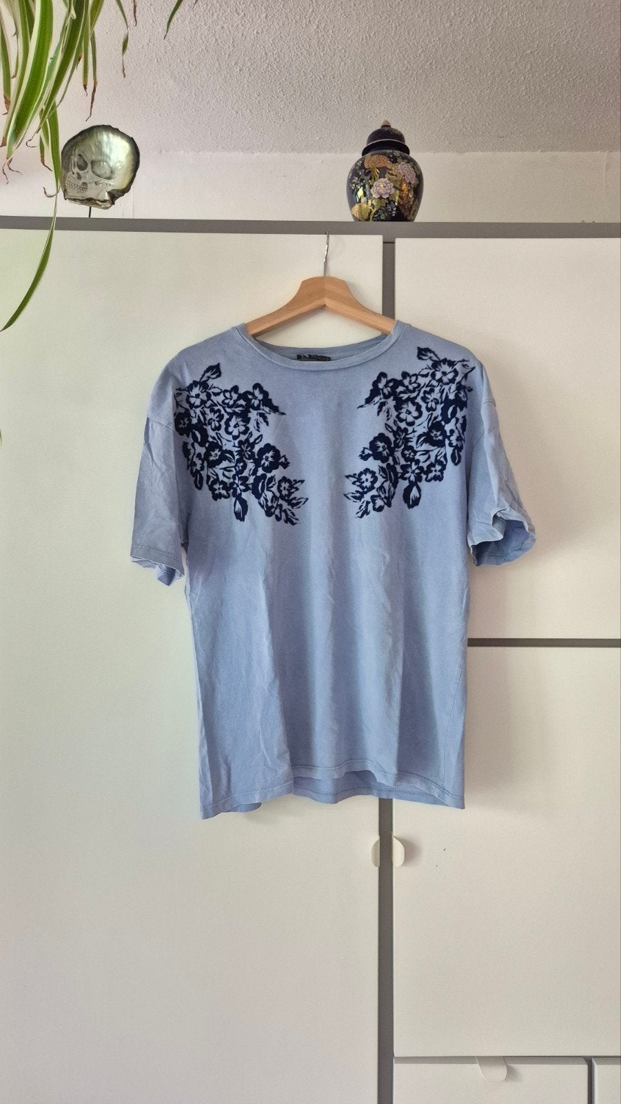 oversized blauw t-shirt met fluwelen bloemenprint, Maat 38/40 (M), Blauw, Zara, Ophalen of Verzenden