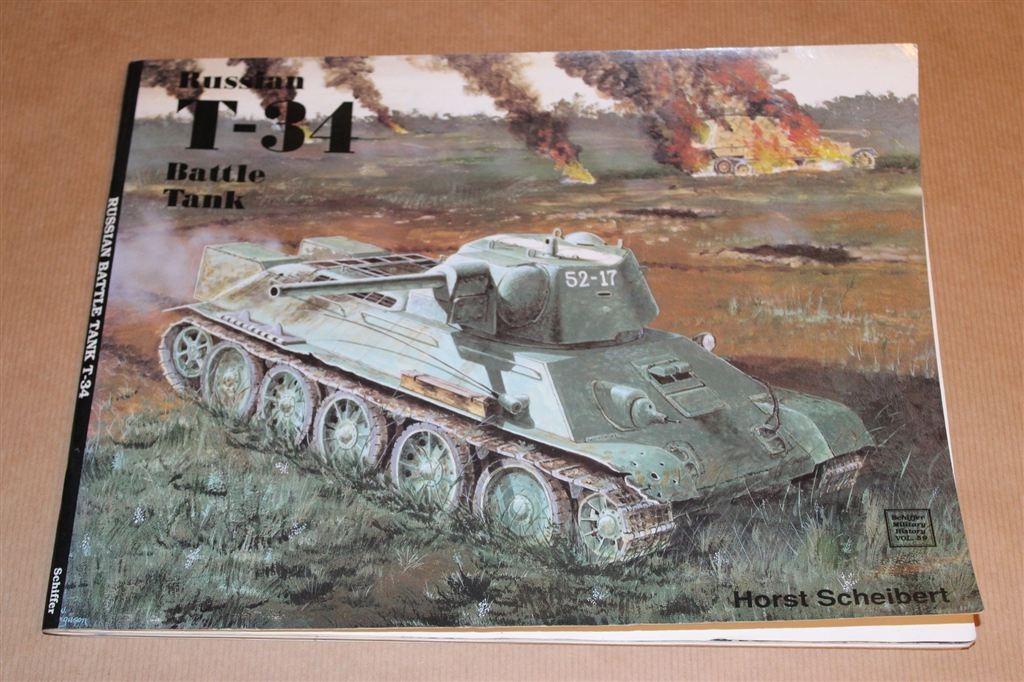 Russian T-34 Battle Tank — Oorlogstank [1997], Ophalen of Verzenden, Tweede Wereldoorlog, Gelezen, Overige onderwerpen