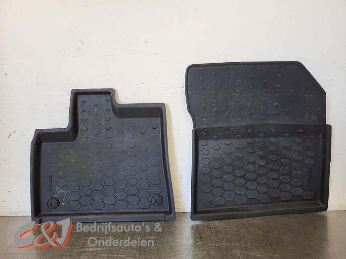Matten Set van een Opel Combo, Gebruikt, -, -, Opel