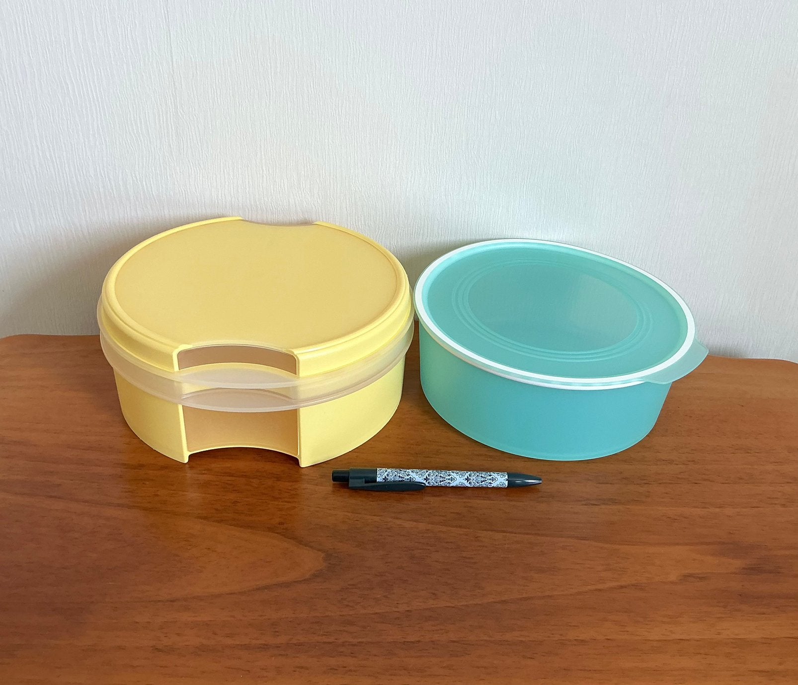 Tupperware 2 Koekdozen Koektrommels zie omschrijving., Ophalen of Verzenden