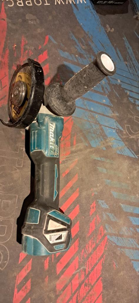 Makita DGA504Z 18V Accu Haakse Slijper Body 125mm, Ophalen of Verzenden, Zo goed als nieuw, 700 tot 1000 watt, Haakse handslijpmachine