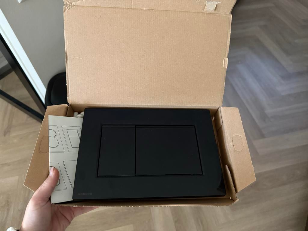 2 x Geberit Sigma 30 bedieningsplaat hoogglans zwart, Ophalen of Verzenden, Zo goed als nieuw, Toilet