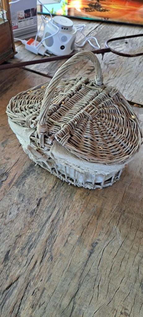 Vintage rieten picknickmand met handvat, Ophalen of Verzenden