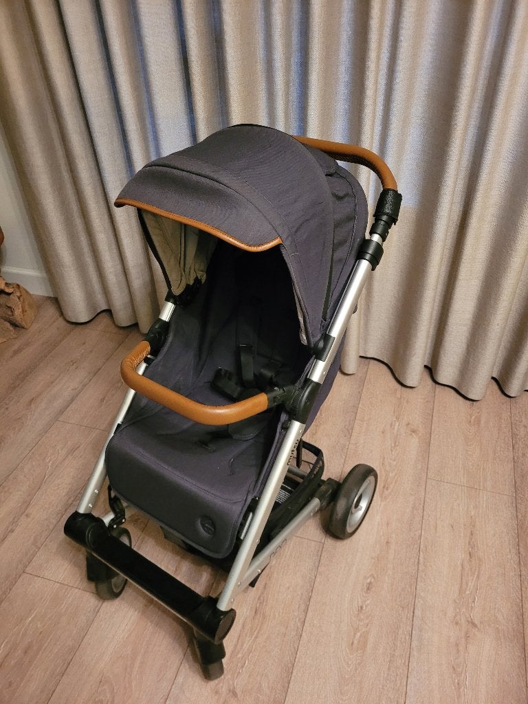 Mutsy Nexo buggy met regenhoes, Ophalen, Zo goed als nieuw, Overige merken, Verstelbare rugleuning