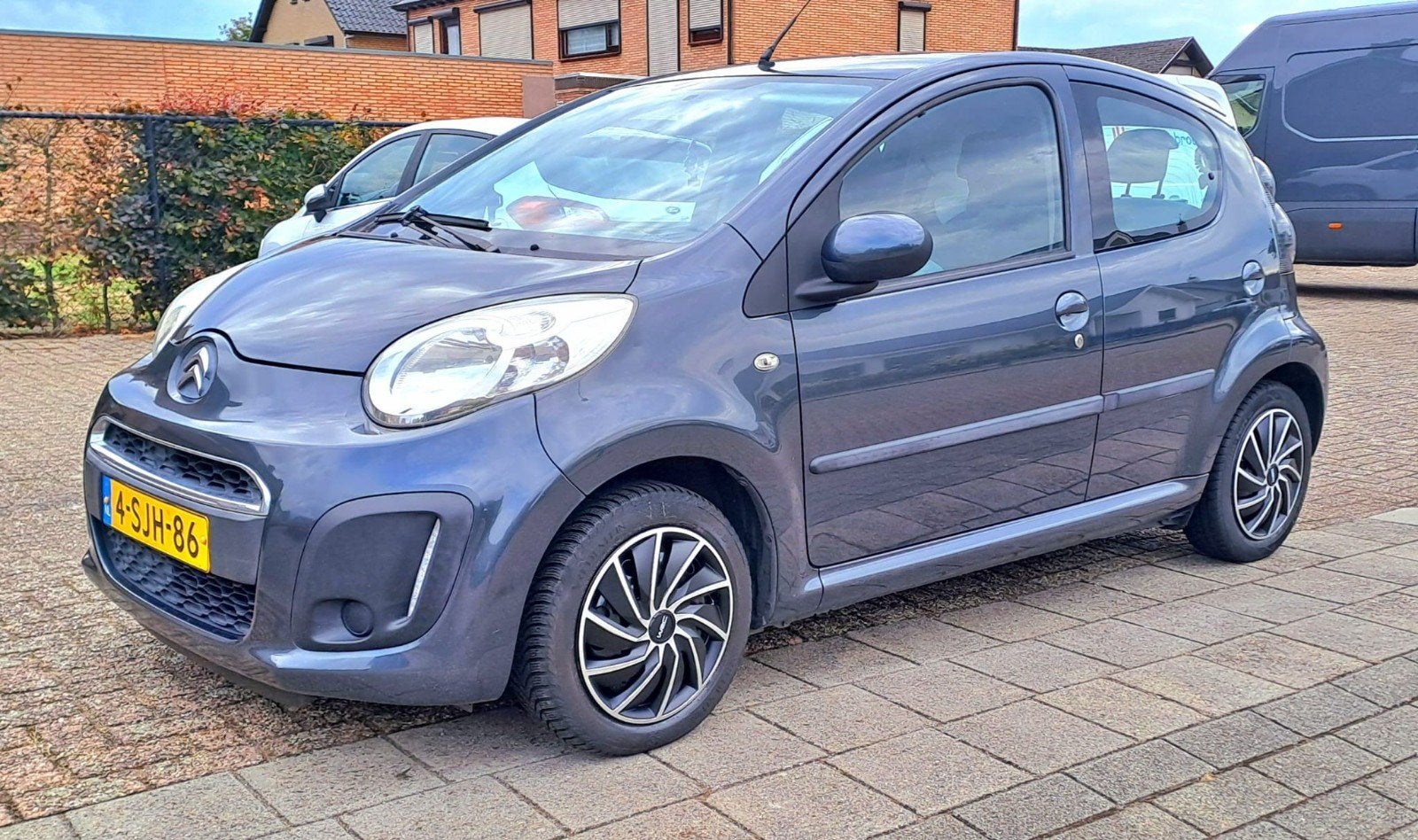 CITROEN C1 COLLECTION 2014 - AIRCO 5D - APK 08/2027, Voorwielaandrijving, Euro 5, Stof, Zwart