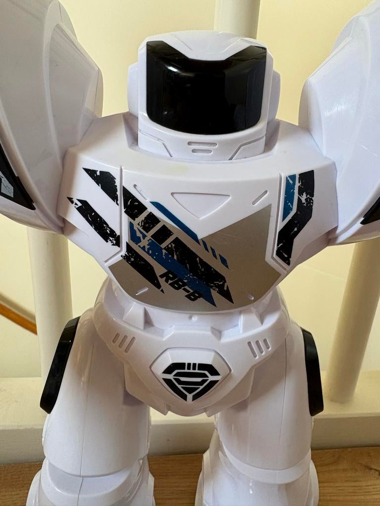 Silverlit Robot Robo Blast wit - bestuurbaar speelgoed, Kinderen en Baby's, Speelgoed | Overig, Gebruikt, Jongen of Meisje, Ophalen of Verzenden