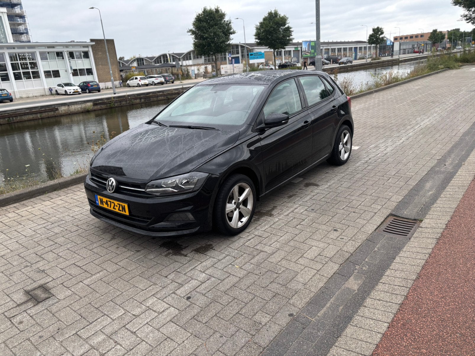Volkswagen Polo 1.0 MPI 65pk 2017 Zwart, Auto's, 1005 kg, 40 €/maand, Zwart, Handgeschakeld