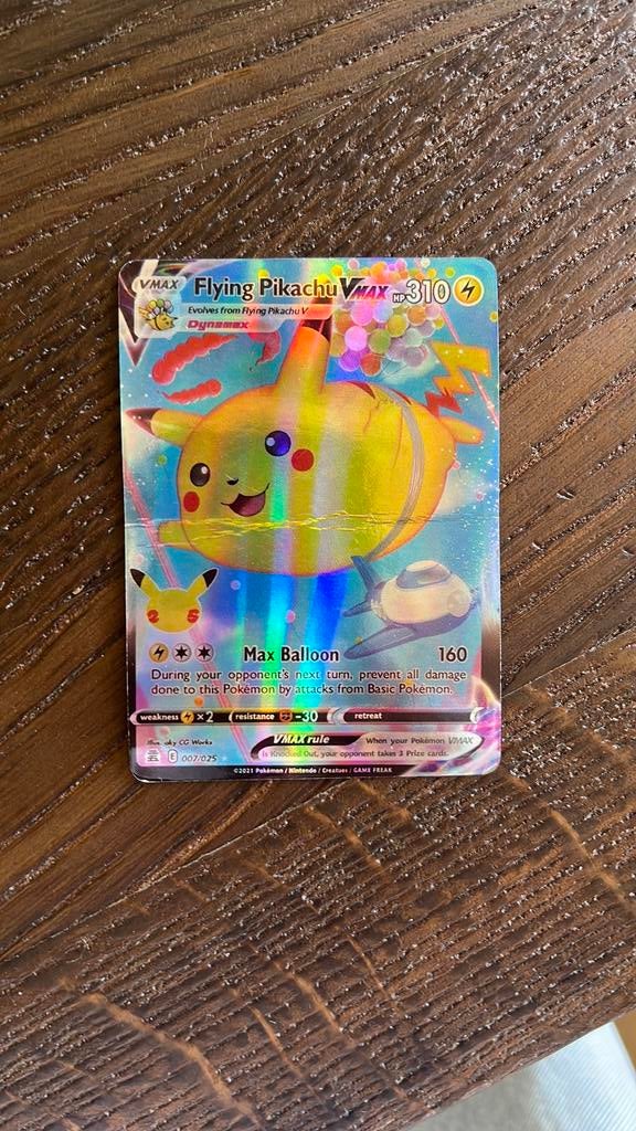 Flying Pikachu VMAX Pokémon Kaart (Foil), Ophalen of Verzenden, Zo goed als nieuw, Losse kaart, Foil