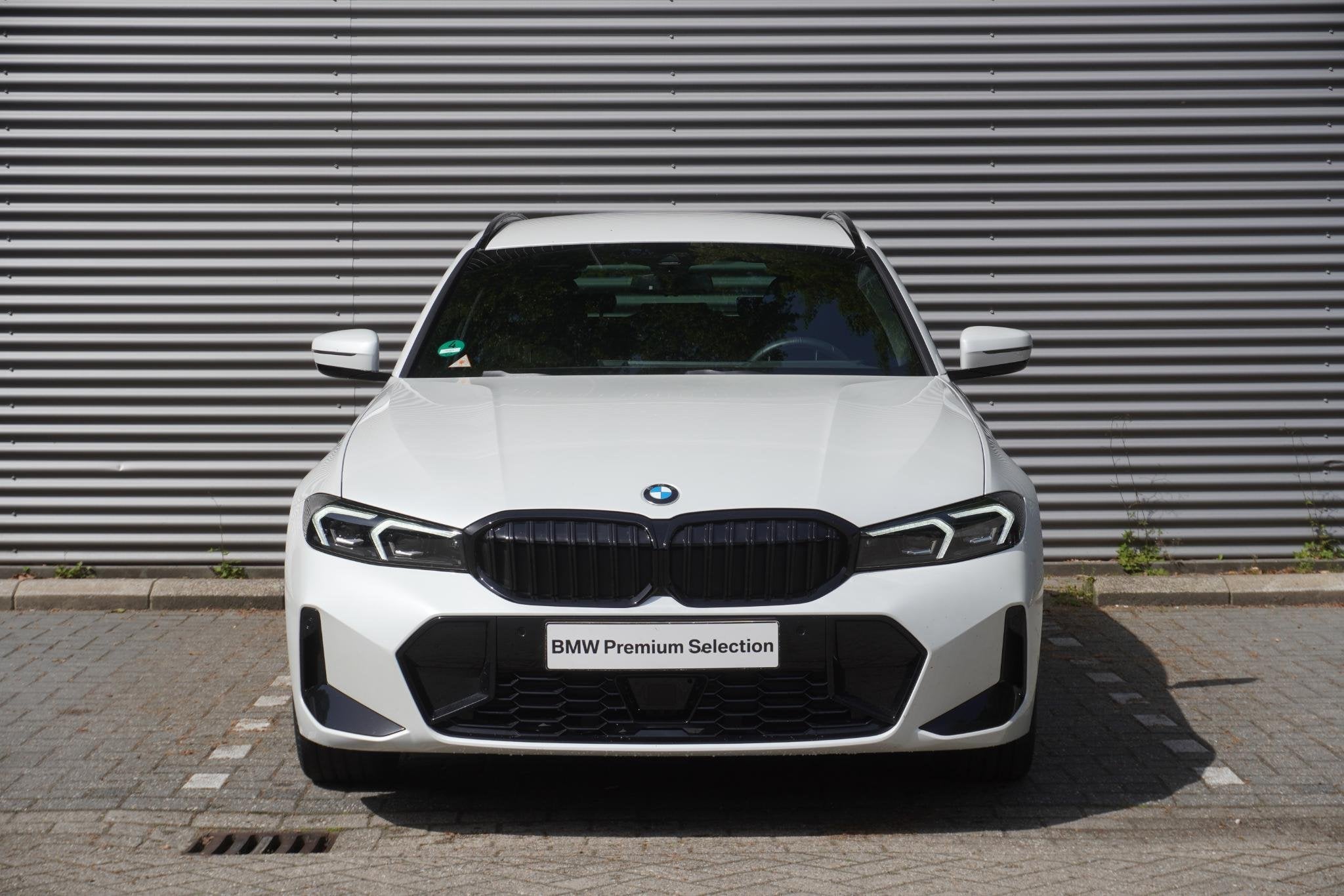 BMW 3 Serie Touring 330e M Sportpakket Pro | BMW M Performan, Auto's, Automaat, 1998 cc, 4 cilinders, Met garantie (alle)