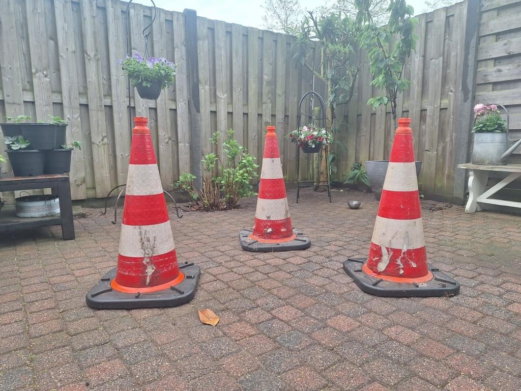 Morion verkeerskegels rood/wit 750 mm - set van 3, Doe-het-zelf en Verbouw, Ophalen, Gebruikt