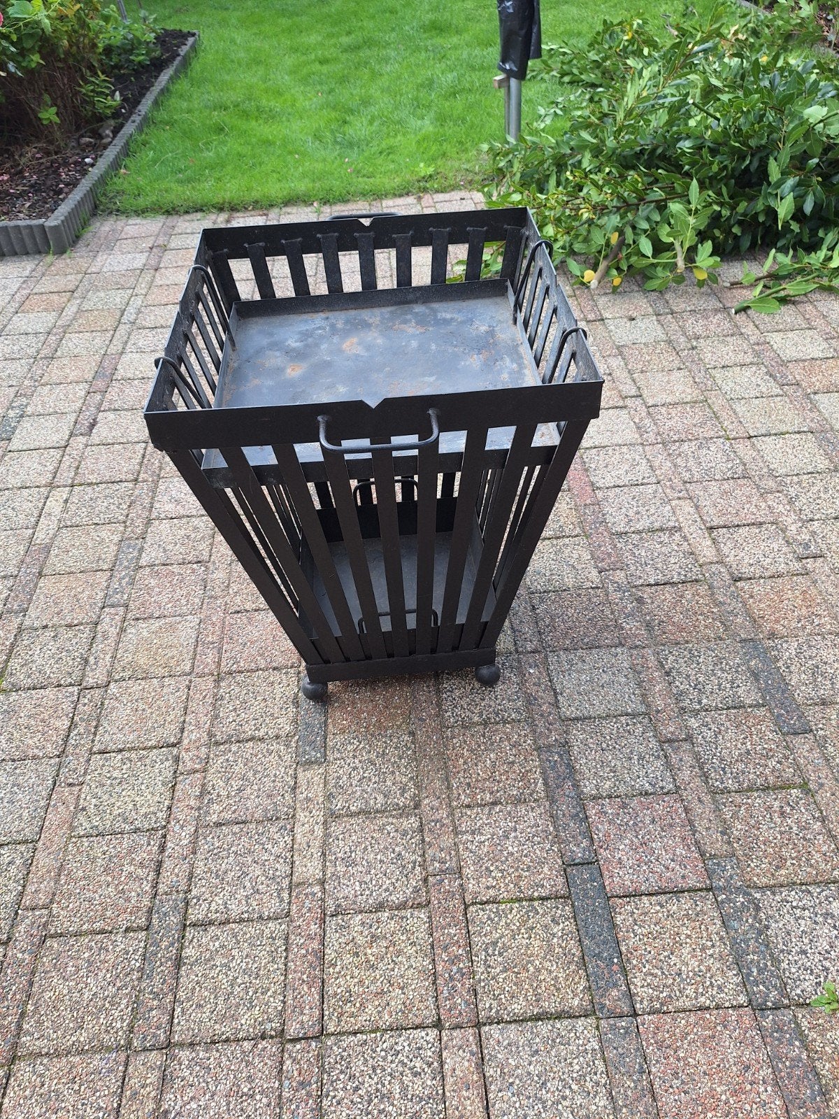 Zwarte Vuurkorf met Aslade ., Ophalen, Gebruikt, Vuurkorf