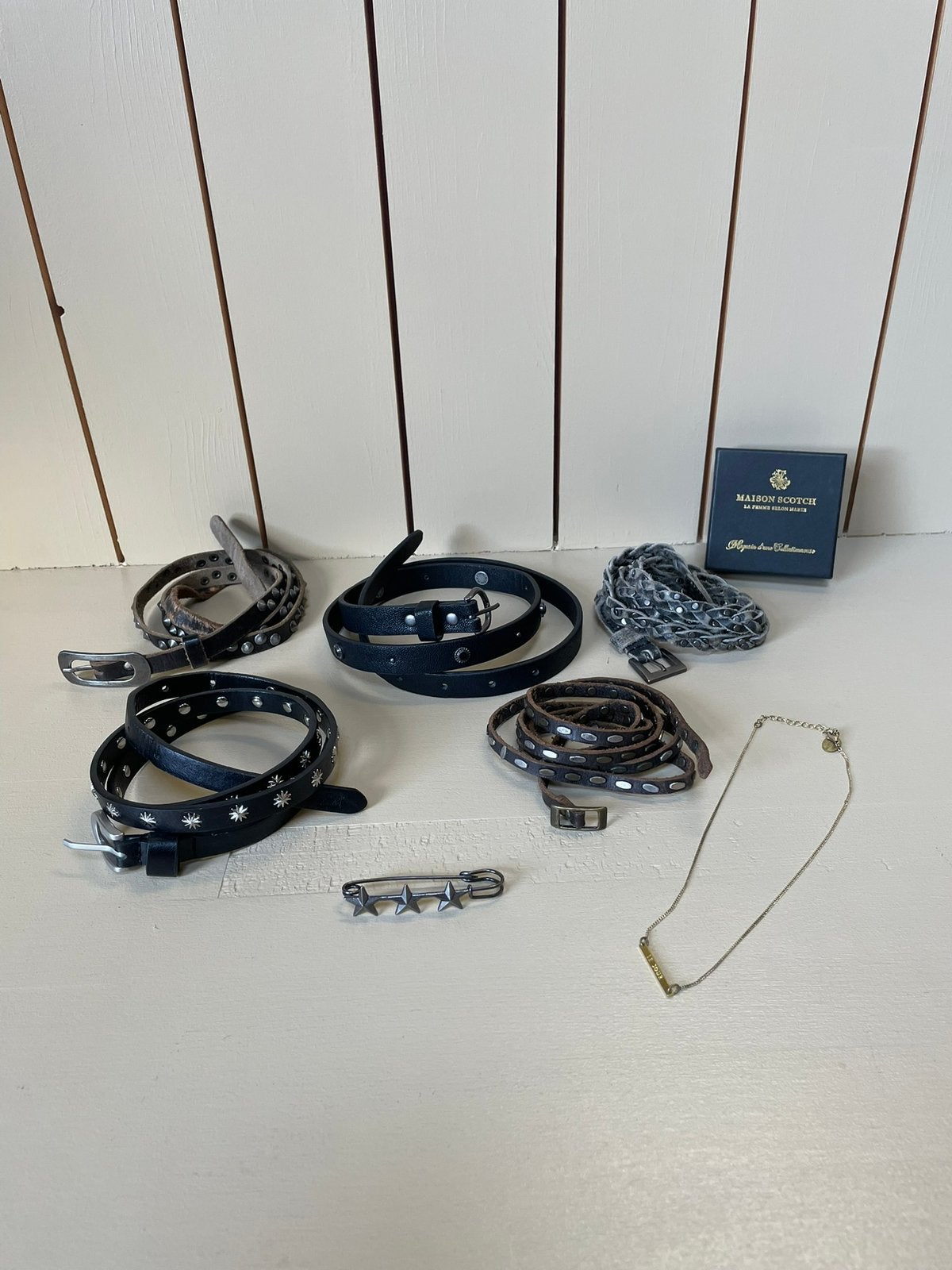 Maison Scotch set accessoires leren riem ketting broche, Heupriem, Ophalen of Verzenden, Zo goed als nieuw, Echt leder