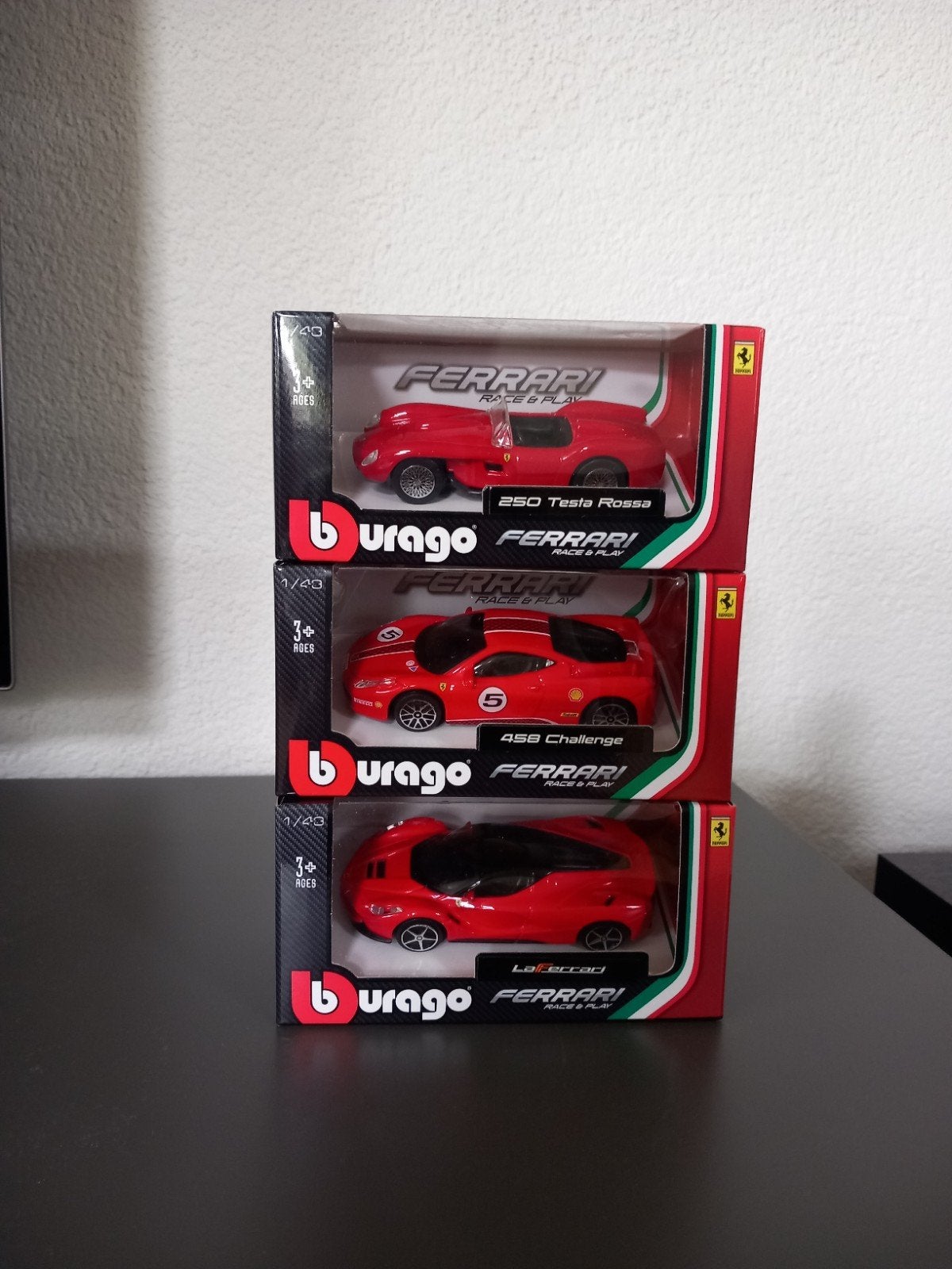 3 Ferrari Race & Play Bburago 1:43 automodel model auto, Ophalen of Verzenden, Nieuw, Auto, Overige merken