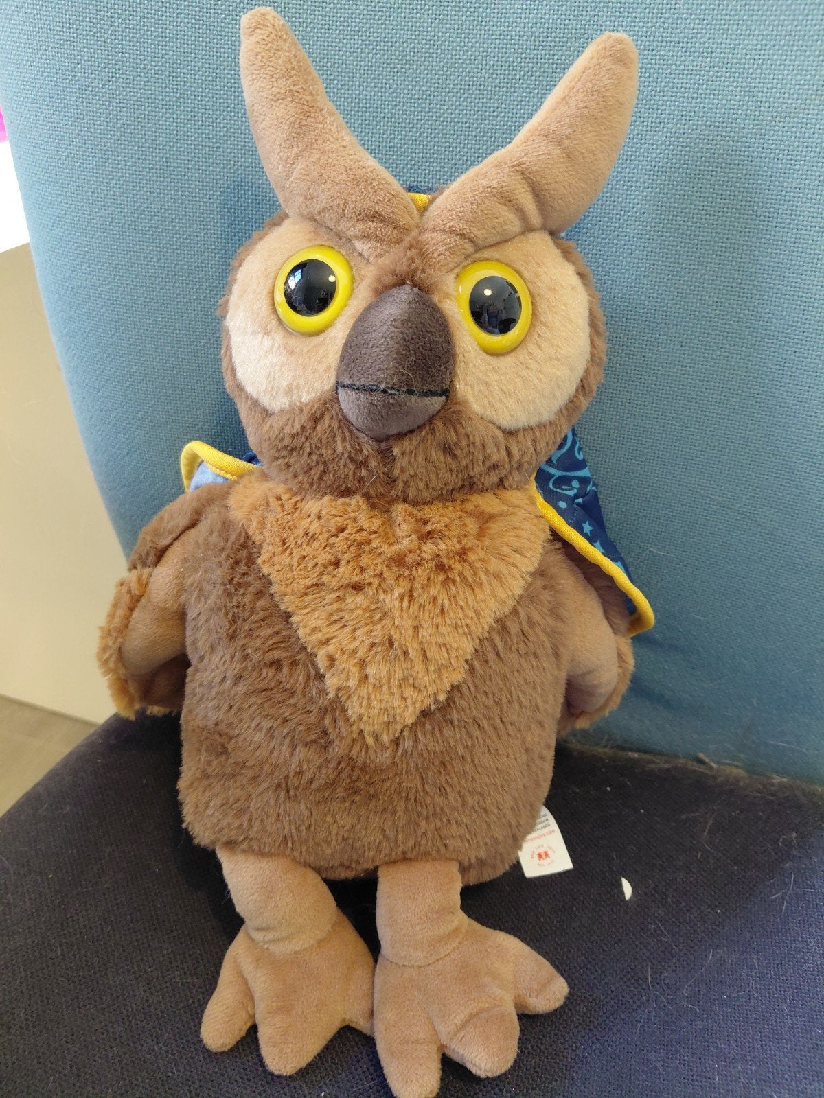 Efteling knuffel uil met cape - Zo goed als nieuw, Overige merken, Verzenden, Overige typen, Zo goed als nieuw