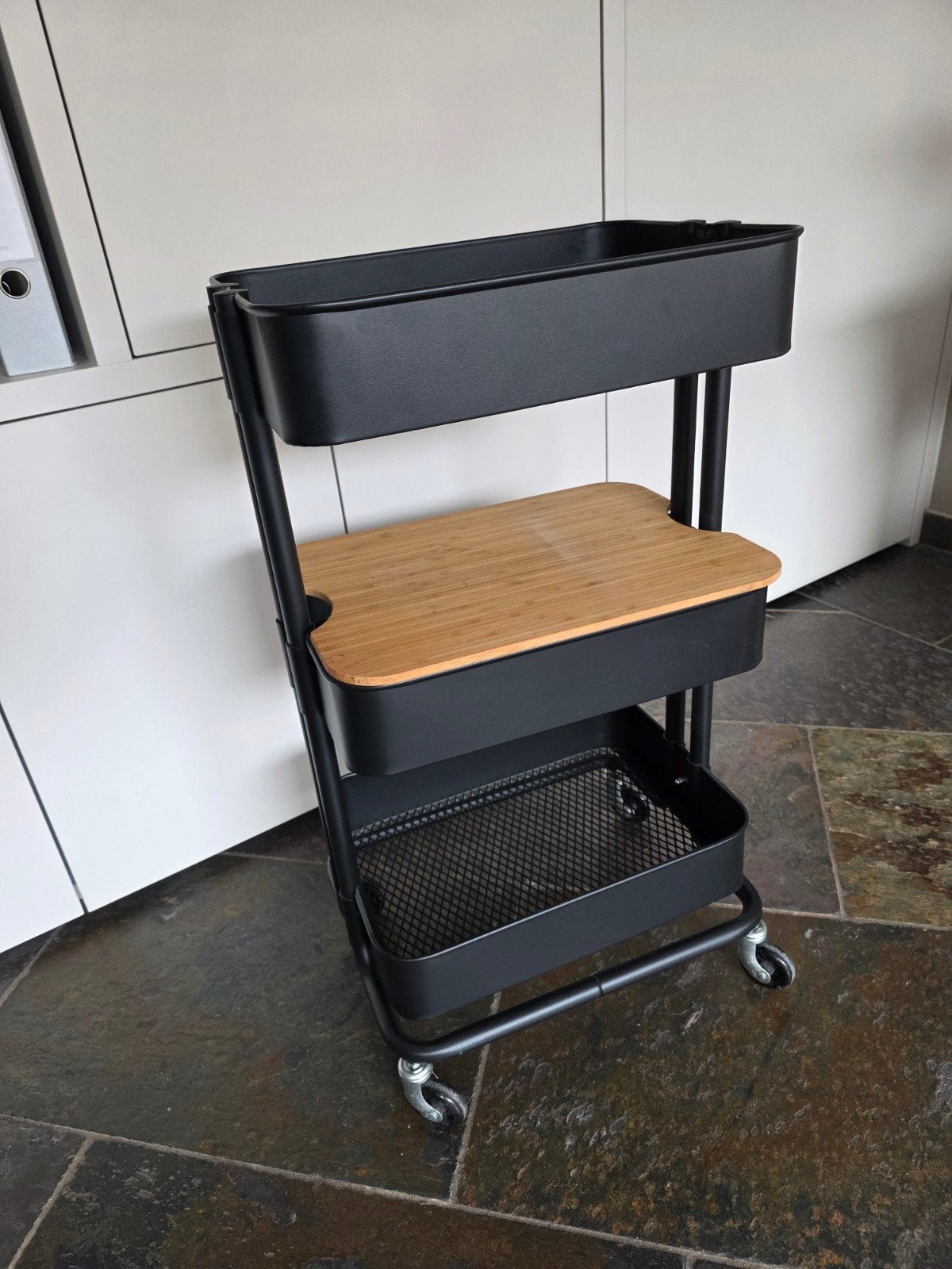 Ikea RÅSKOG roltafel / trolley zwart met bamboe snijplank, Huis en Inrichting, Ophalen of Verzenden, Zo goed als nieuw