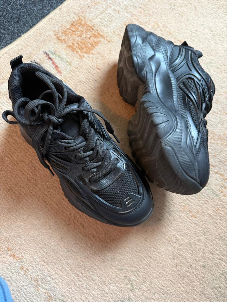 Chunky sneakers, zo goed als nieuw, prijs bespreekbaar!, Ophalen of Verzenden, Zo goed als nieuw, Zwart, Sneakers of Gympen