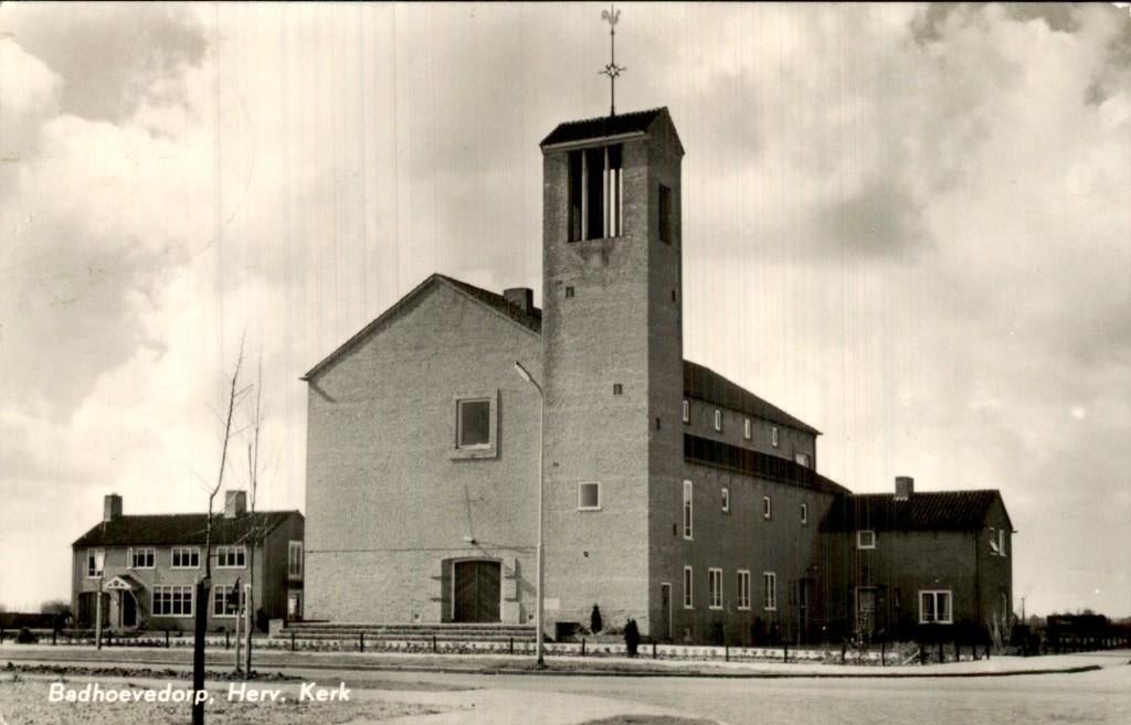 Badhoevedorp - Herv. Kerk - Vooraanzicht, Verzamelen, Ansichtkaarten | Nederland, Ophalen of Verzenden, 1960 tot 1980, Gelopen