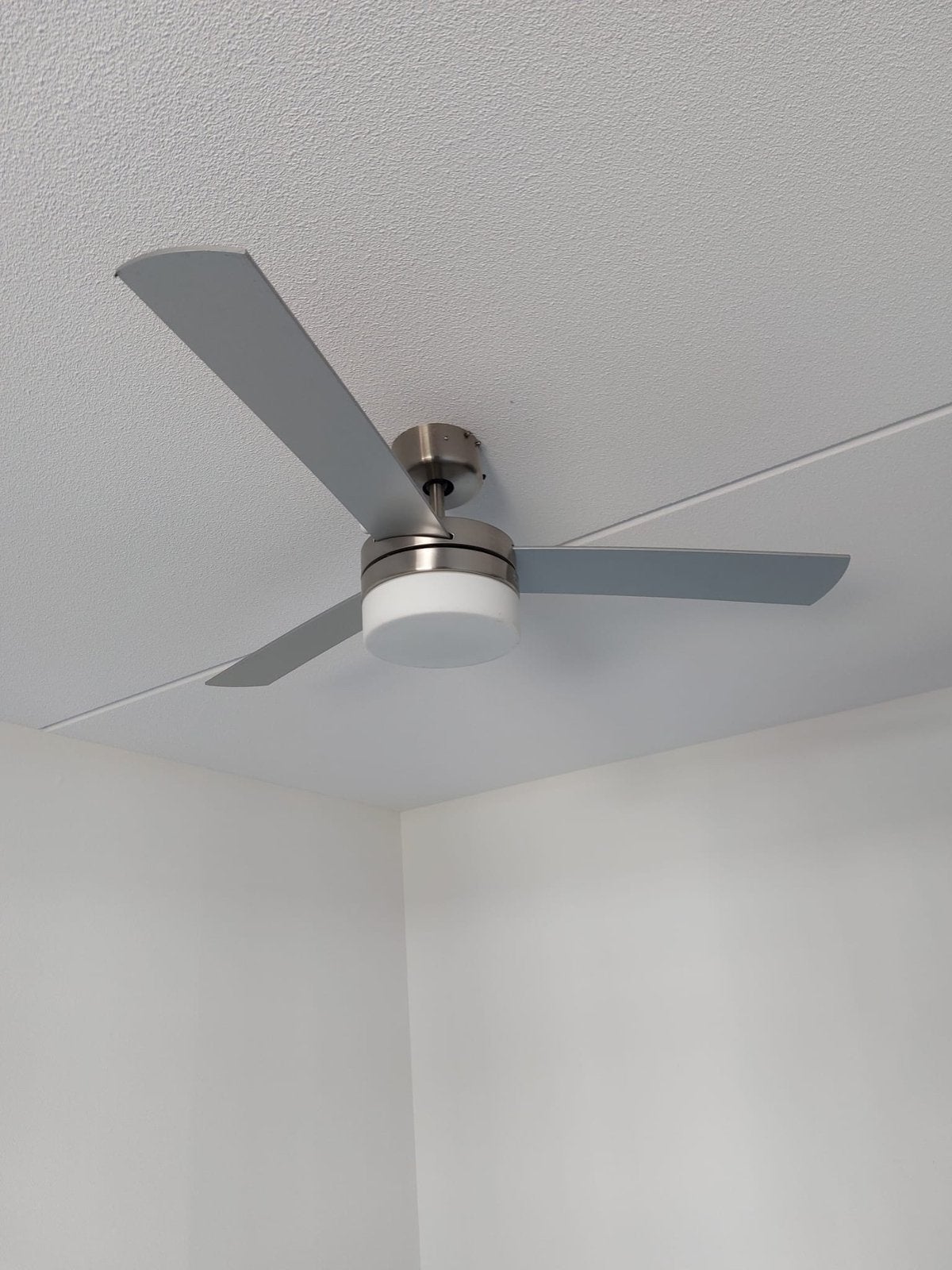 Ventilator plafond met verlichting, Witgoed en Apparatuur, Ventilatoren, Ophalen, Zo goed als nieuw, Plafondventilator