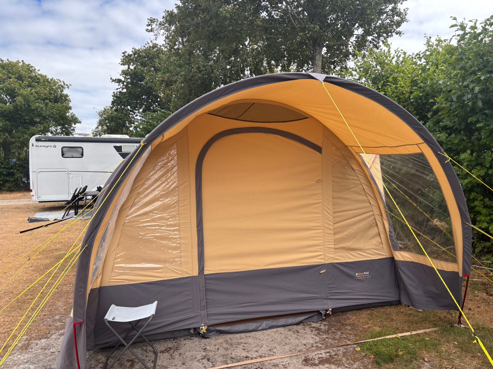 Tent Eurotrail Alabama, Ophalen, Zo goed als nieuw, Tot en met 4
