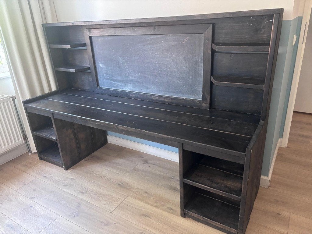 Stoere en stevige speeltafel!, Ophalen, Gebruikt, Tafel(s)